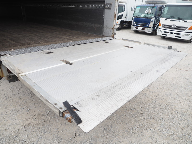 いすゞ ギガ ウイング車 大型 LKG-CYJ77A 年式 H24[写真34]