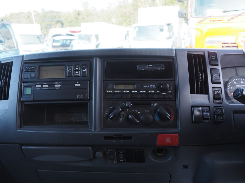 いすゞ エルフ 冷凍バン 小型 TKG-NPR85AN 年式 H25[写真29]