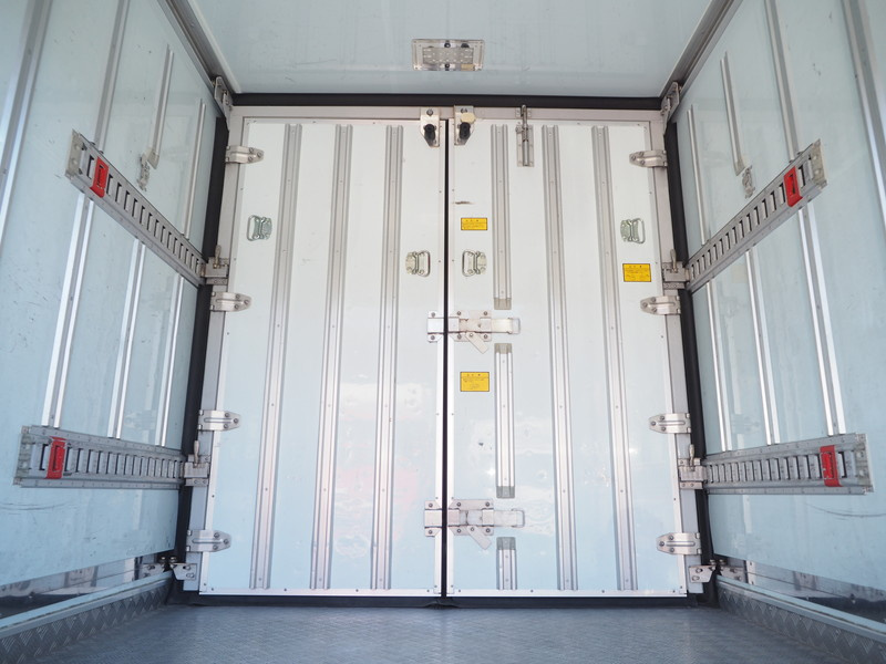 いすゞ エルフ 冷凍バン 小型 TKG-NPR85AN 年式 H25[写真19]