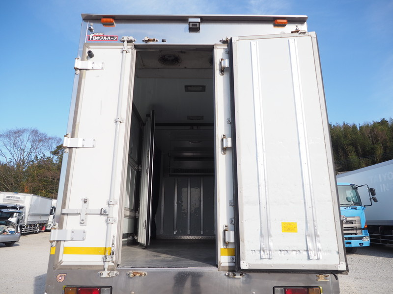 いすゞ エルフ 冷凍バン 小型 TKG-NPR85AN 年式 H25[写真24]