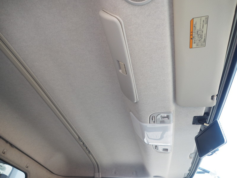 三菱ふそう ファイター ウイング車 中型 TKG-FK64F 年式 H27[写真23]