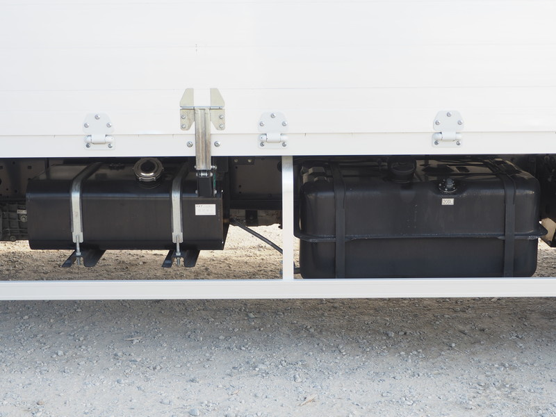 三菱ふそう ファイター ウイング車 中型 TKG-FK64F 年式 H27[写真10]