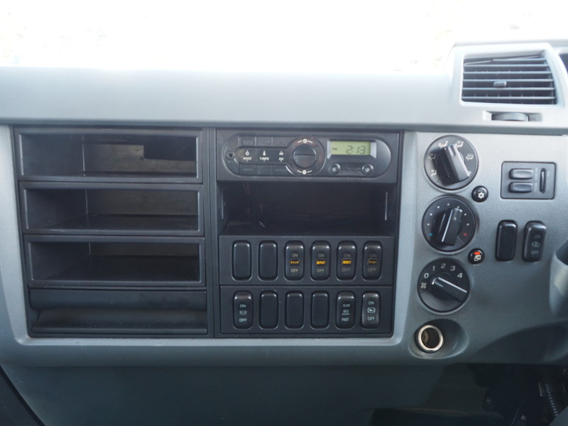 三菱ふそう ファイター ウイング車 中型 TKG-FK64F 年式 H27[写真21]