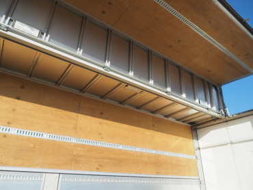 いすゞ ギガ ウイング車 大型 QKG-CYJ77A 年式 H27 [写真21]