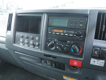 いすゞ エルフ 冷凍バン 小型 BDG-NPR85AN 年式 H21 [写真26]