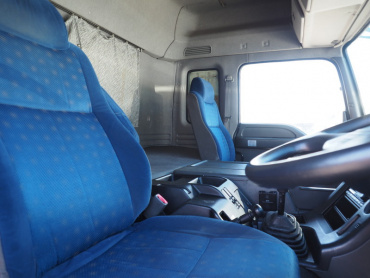 いすゞ ギガ ウイング車 大型 QKG-CYJ77A 年式 H27 [写真32]