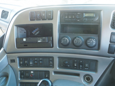 UDトラックス クオン ウイング車 大型 QKG-CG5ZA 年式 H27 [写真35]