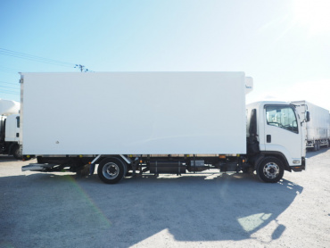 いすゞ フォワード 冷凍バン 中型 PKG-FRR90T2 年式 H21 [写真09]