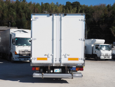 いすゞ フォワード 冷凍バン 中型 PKG-FRR90T2 年式 H21 [写真06]