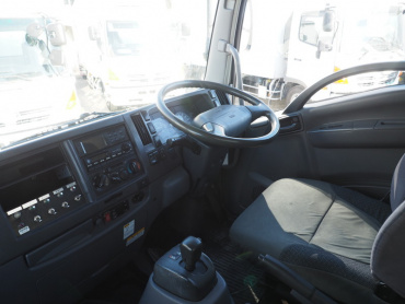 いすゞ フォワード 冷凍バン 中型 PKG-FRR90T2 年式 H21 [写真28]