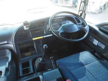 いすゞ ギガ 冷凍ウイング 大型 QKG-CYJ77A 年式 H24 [写真17]