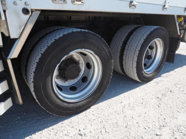 いすゞ ギガ 冷凍ウイング 大型 QKG-CYJ77A 年式 H24 [写真14]