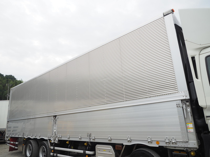 いすゞ ギガ ウイング車 大型 QKG-CYJ77A 年式 H27[写真09]