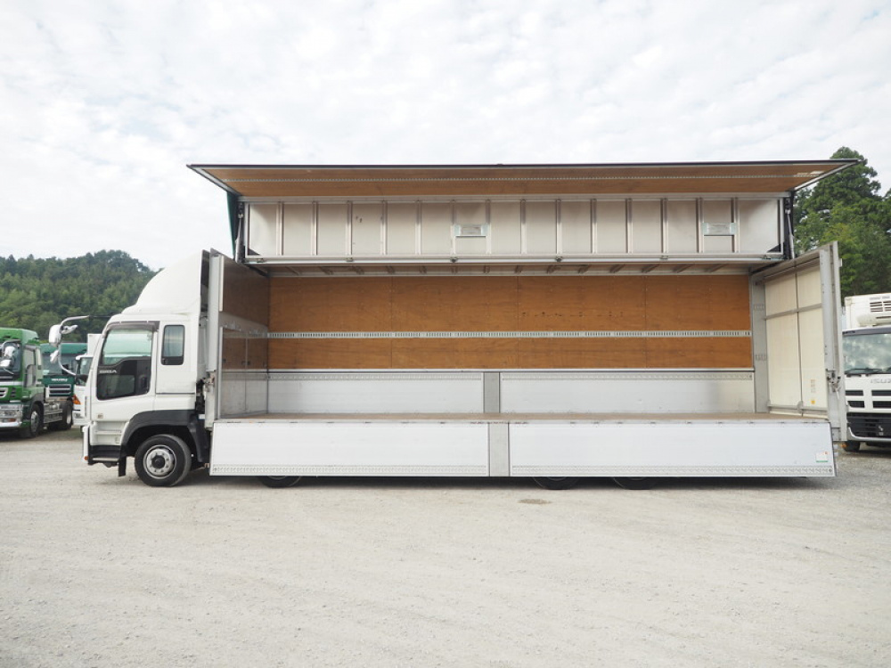 いすゞ ギガ ウイング車 大型 QKG-CYJ77A 年式 H27[写真12]