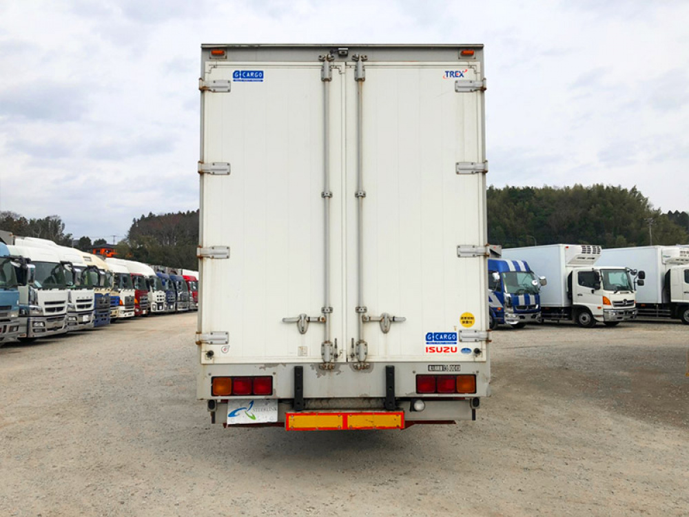 いすゞ ギガ ウイング車 大型 PDG-CYJ77W8 年式 H20[写真07]