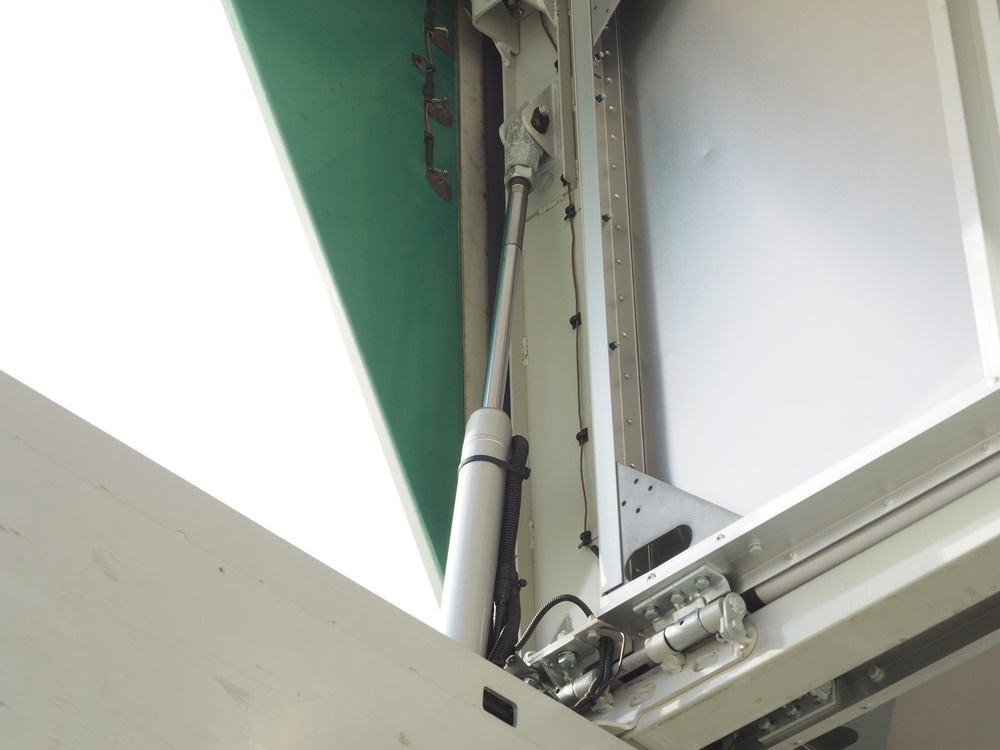 日野 レンジャー ウイング車 中増t QKG-FE7JPAG 年式 H26[写真24]