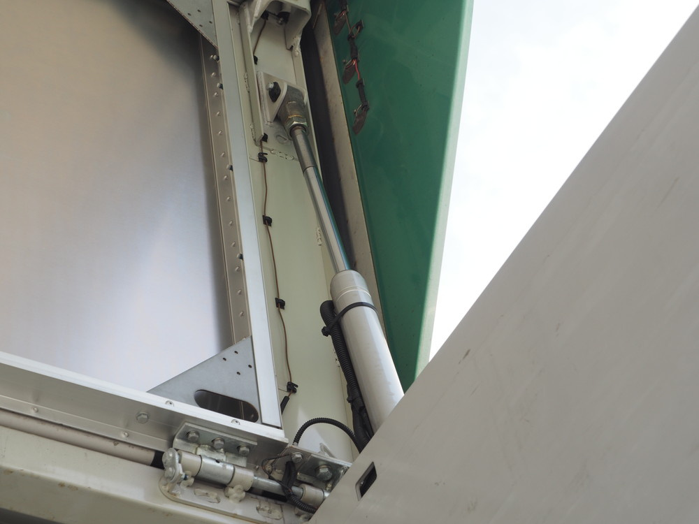 日野 レンジャー ウイング車 中増t QKG-FE7JPAG 年式 H26[写真18]