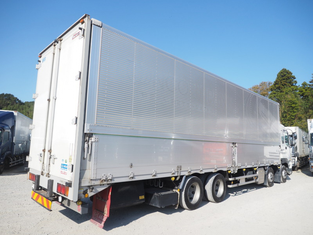 いすゞ ギガ ウイング車 大型 QKG-CYJ77A 年式 H26[写真05]