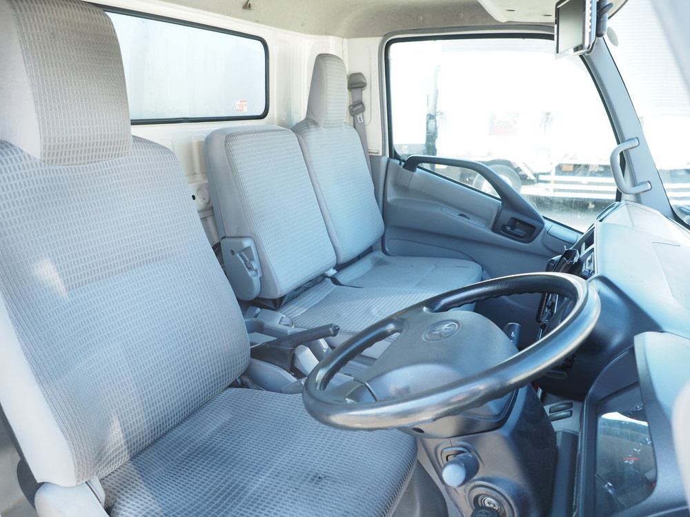 トヨタ ダイナ バン車 小型 TKG-XZU710 年式 H25[写真23]