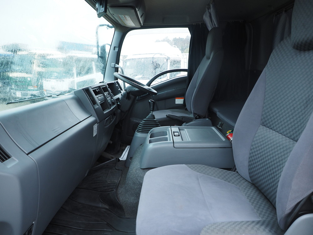 いすゞ フォワード ウイング車 中型 TKG-FRR90T2 年式 H28[写真44]