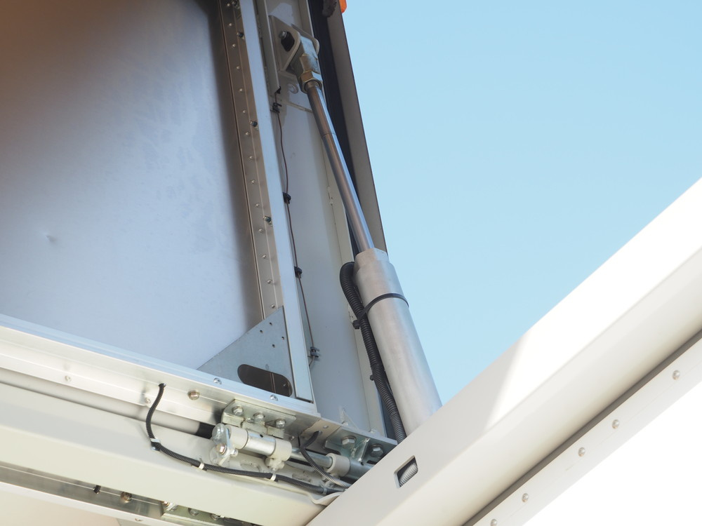 いすゞ フォワード ウイング車 中型 TKG-FRR90T2 年式 H28[写真20]