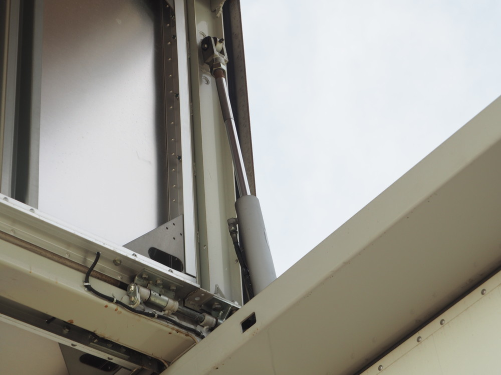 いすゞ ギガ ウイング車 大型 QKG-CYJ77A 年式 H24[写真19]