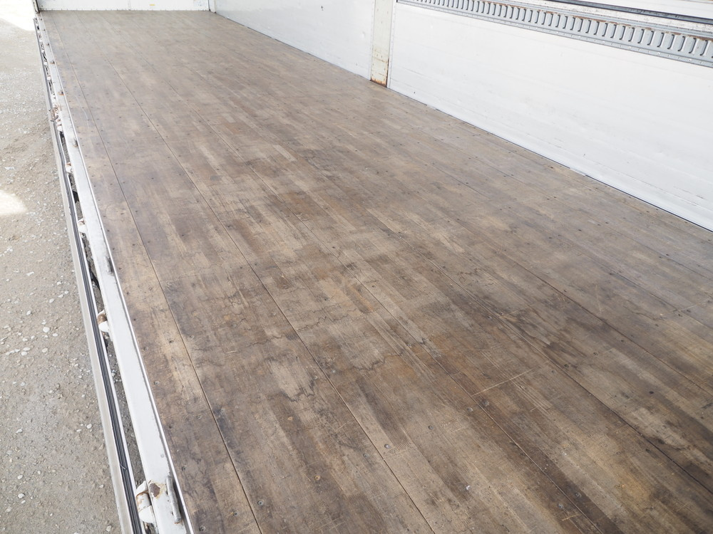 いすゞ ギガ ウイング車 大型 QKG-CYJ77A 年式 H24[写真23]