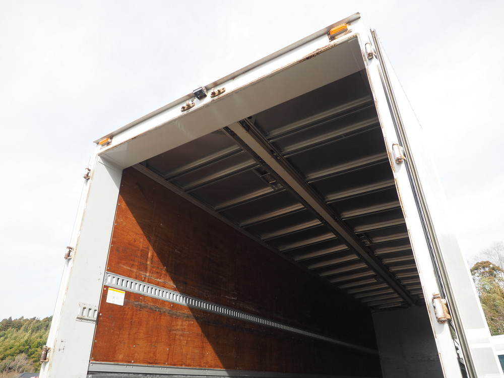 いすゞ ギガ ウイング車 大型 QKG-CYJ77A 年式 H24[写真28]