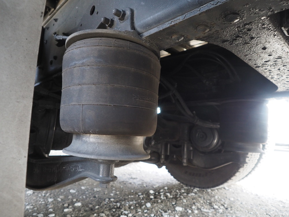 いすゞ ギガ ウイング車 大型 QKG-CYJ77A 年式 H24[写真47]