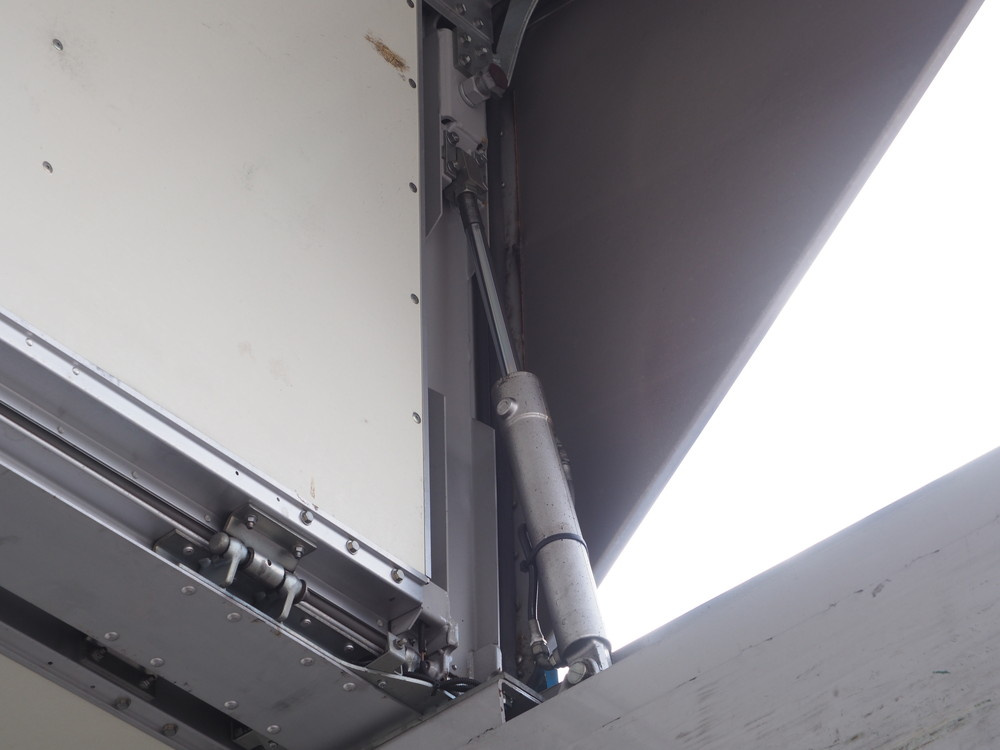 日野 グランドプロフィア ウイング車 大型 LKG-FW1EXBJ 年式 H23[写真13]