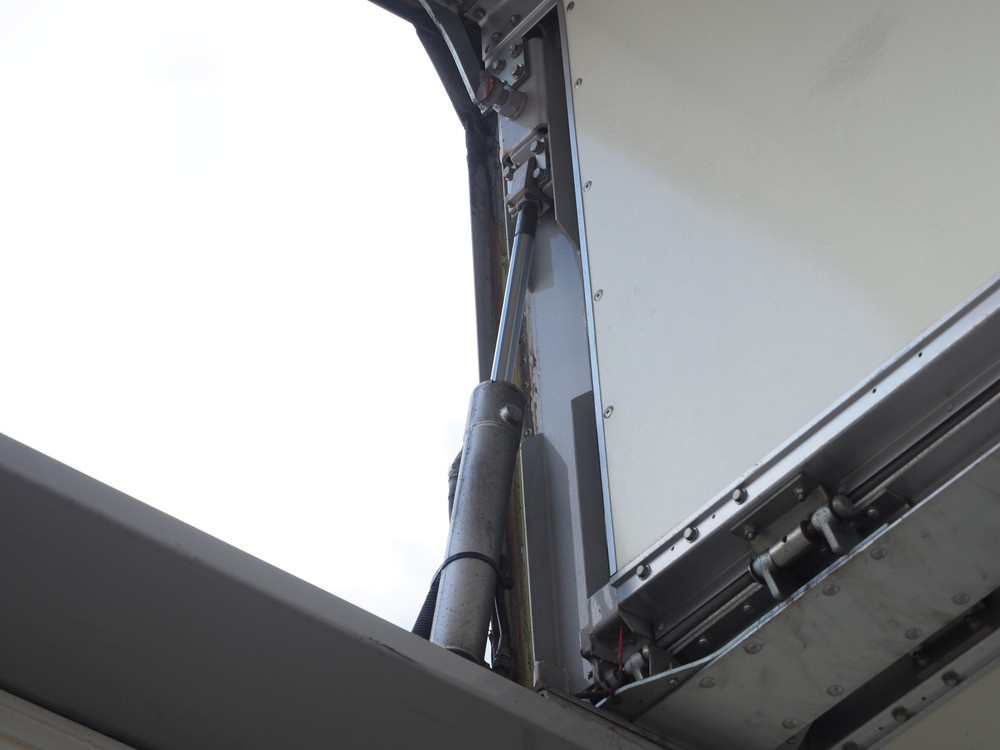 日野 グランドプロフィア ウイング車 大型 LKG-FW1EXBJ 年式 H23[写真14]