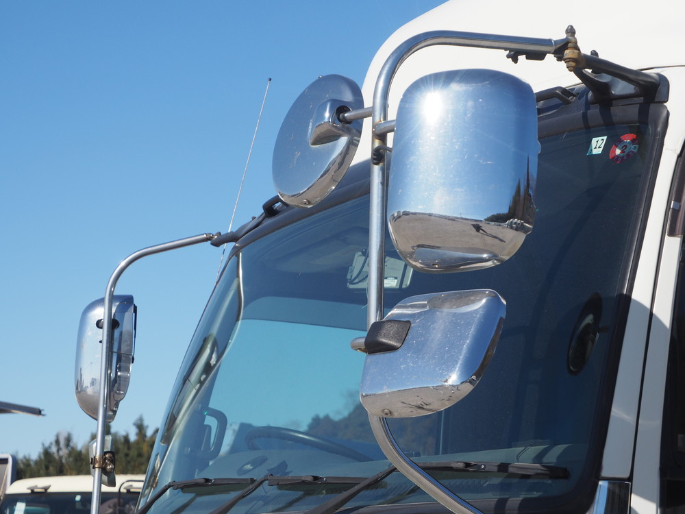 いすゞ ギガ ウイング車 大型 QKG-CYJ77A 年式 H26[写真09]