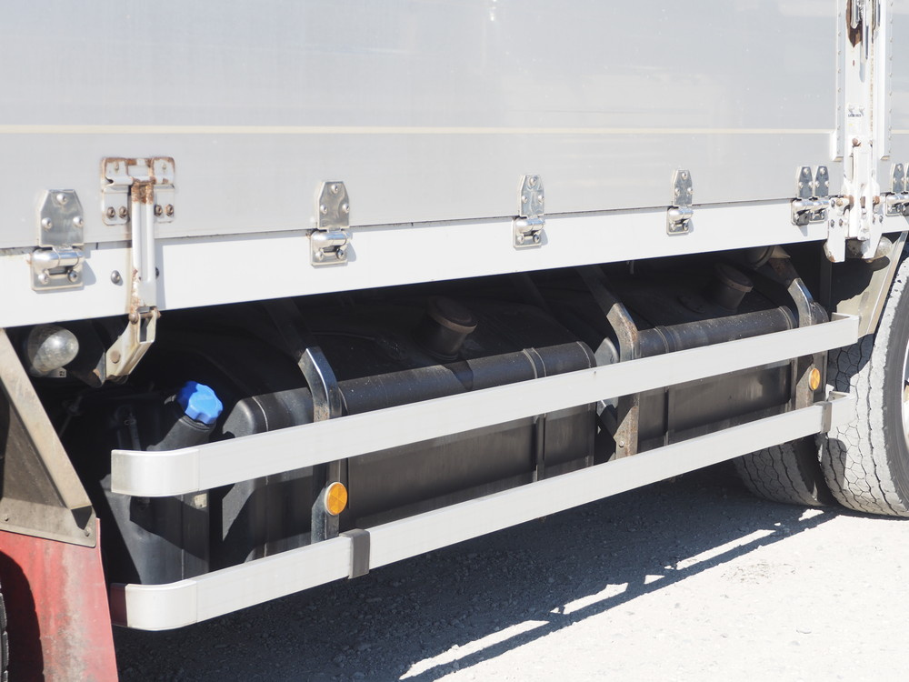 いすゞ ギガ ウイング車 大型 QKG-CYJ77A 年式 H26[写真18]