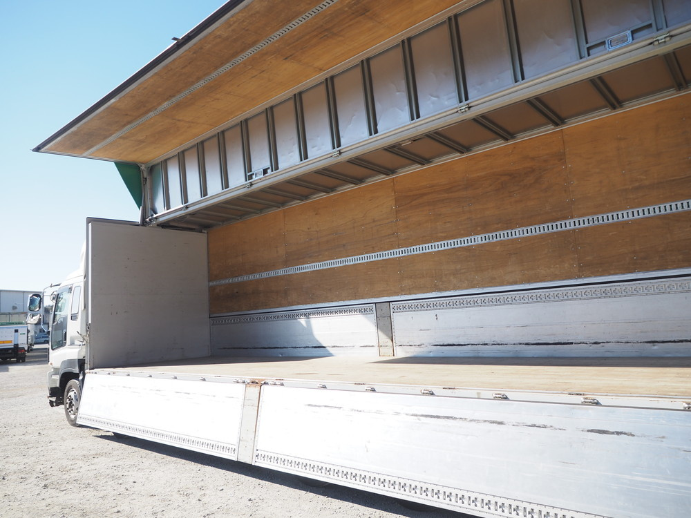 いすゞ ギガ ウイング車 大型 QKG-CYJ77A 年式 H26[写真22]