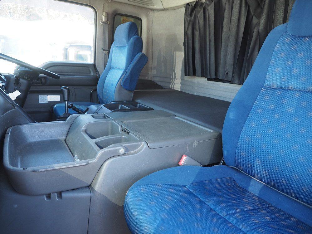 いすゞ ギガ ウイング車 大型 QKG-CYJ77A 年式 H26[写真45]