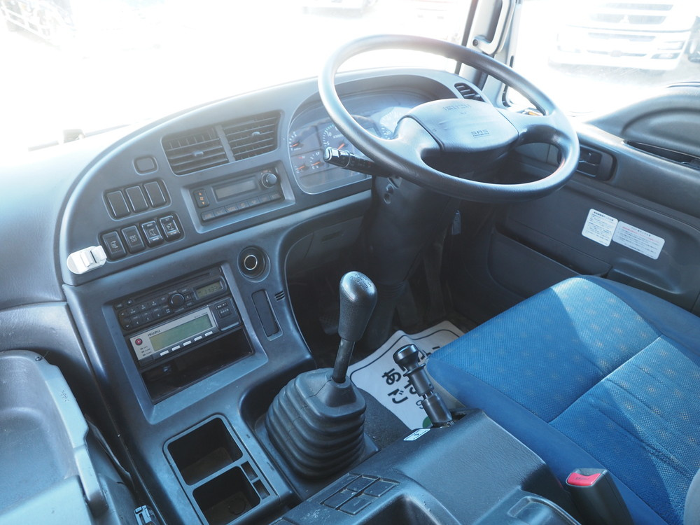 いすゞ ギガ ウイング車 大型 QKG-CYJ77A 年式 H26[写真35]