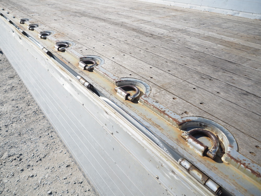 いすゞ ギガ 平ボディ 大型 QKG-CYJ77A 年式 H27[写真24]