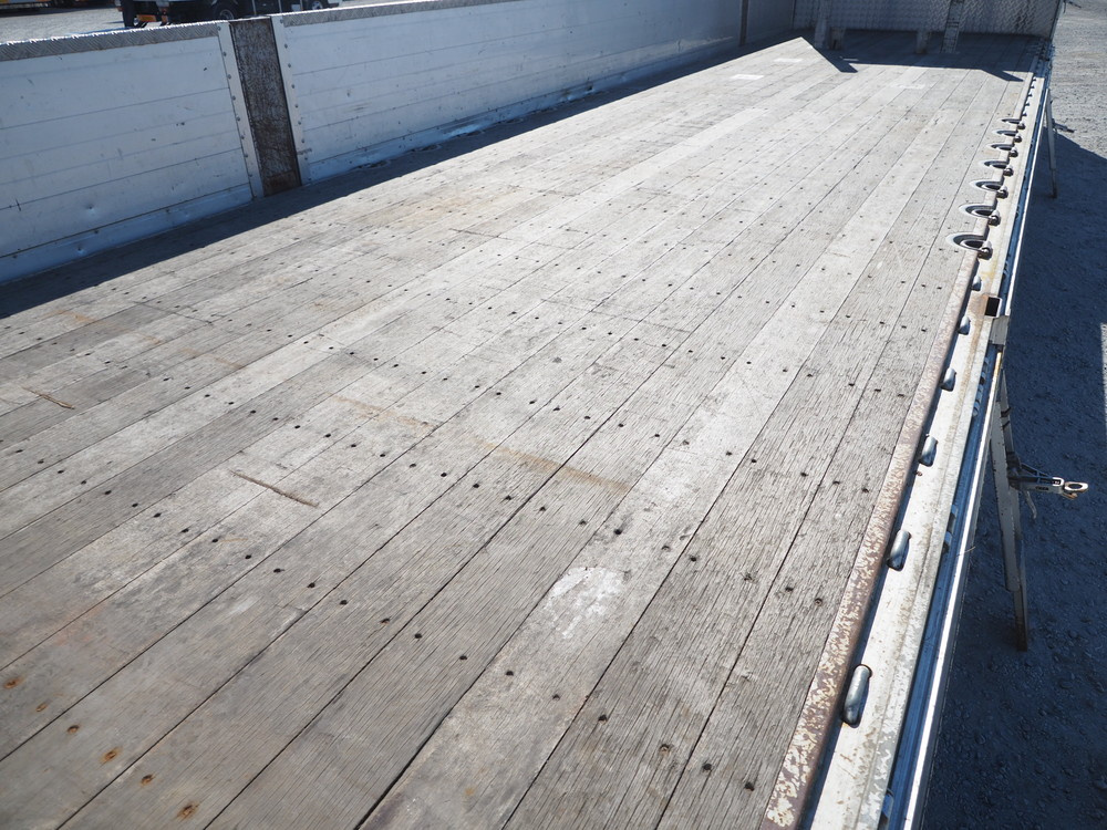 いすゞ ギガ 平ボディ 大型 QKG-CYJ77A 年式 H27[写真18]