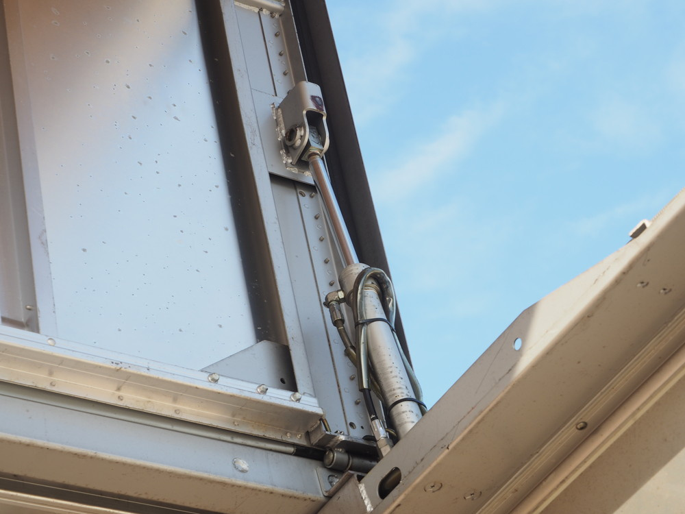 いすゞ フォワード ウイング車 中型 PDG-FRR34T2 年式 H21[写真18]