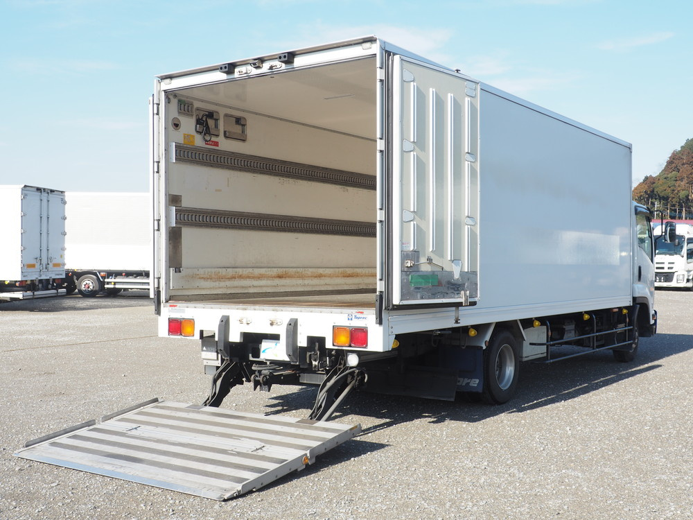 いすゞ フォワード 冷凍バン 中型 TKG-FRR90T2 年式 H27[写真27]