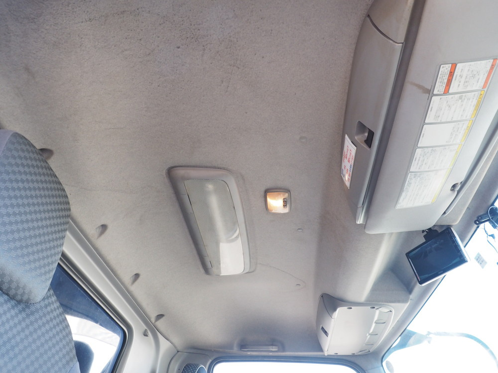 いすゞ フォワード 冷凍バン 中型 TKG-FRR90T2 年式 H27[写真42]