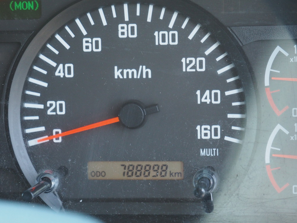 いすゞ フォワード 冷凍バン 中型 TKG-FRR90T2 年式 H27[写真44]