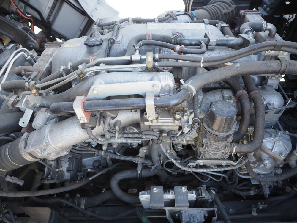 いすゞ ギガ ウイング車 大型 QKG-CYJ77B 年式 H29[写真62]