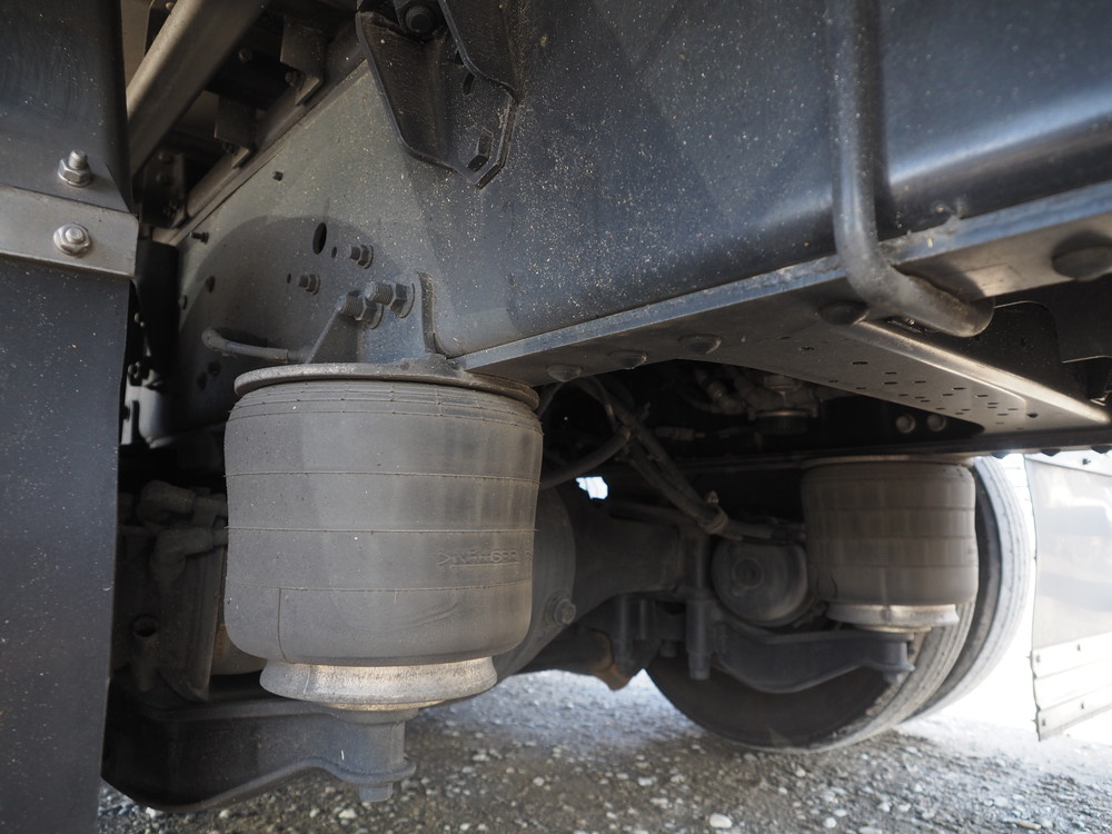 いすゞ ギガ ウイング車 大型 QKG-CYJ77B 年式 H29[写真53]