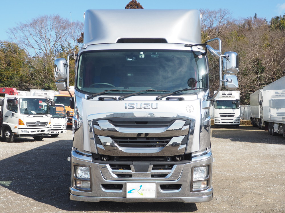 いすゞ ギガ ウイング車 大型 QKG-CYJ77B 年式 H29[写真04]