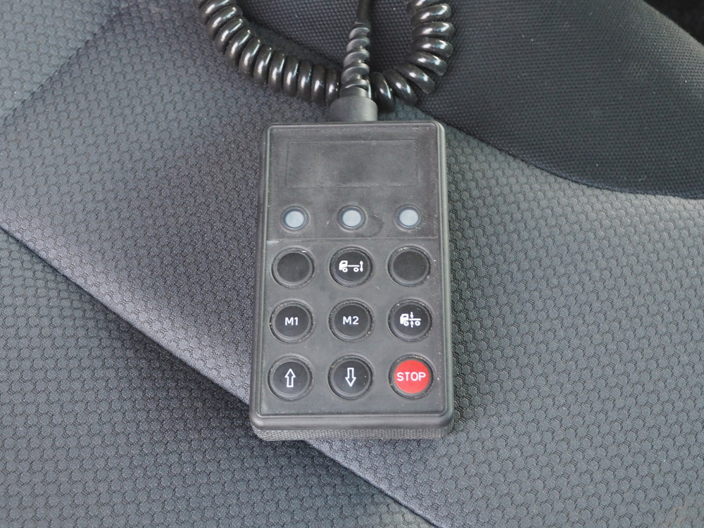 日野 グランドプロフィア ウイング車 大型 LKG-FW1EXBG 年式 H23[写真37]