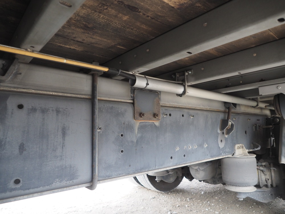 いすゞ ギガ ウイング車 大型 PKG-CYJ77W8 年式 H20[写真47]