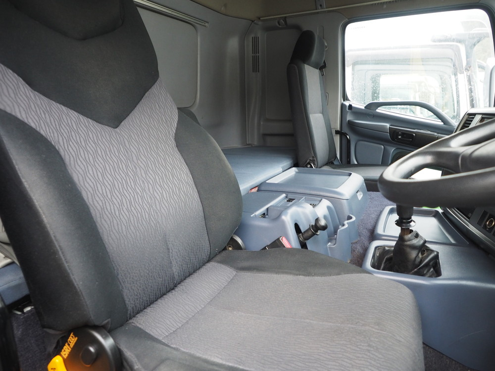 日野 グランドプロフィア ウイング車 大型 BDG-FW1EXYG 年式 H22[写真29]