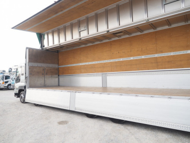 いすゞ ギガ ウイング車 大型 QKG-CYJ77A 年式 H27 [写真17]