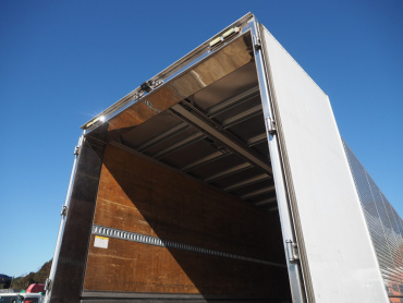 いすゞ ギガ ウイング車 大型 QKG-CYJ77A 年式 H26 [写真31]